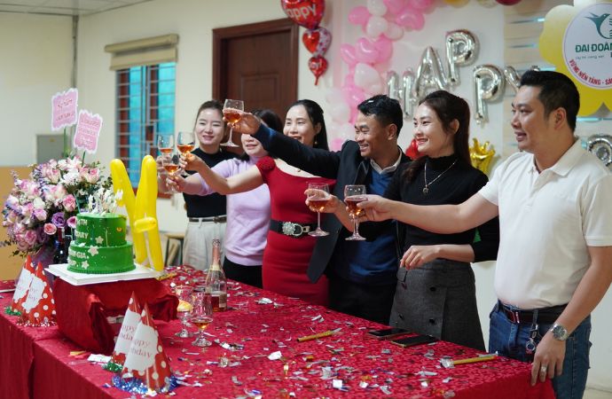 Tiệc chúc mừng sinh nhật công ty Cổ phần Tập đoàn Đại Đoàn Gia